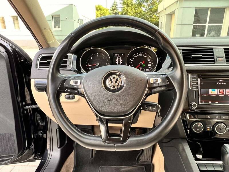 Срочная продажа авто Volkswagen Jetta фото 2