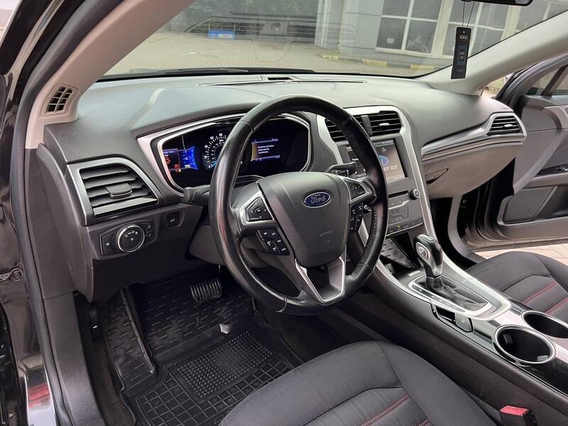 Срочная продажа авто Ford Fusion фото 5