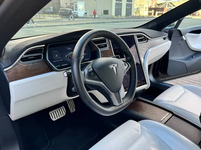 Срочная продажа авто Tesla Model S фото 22