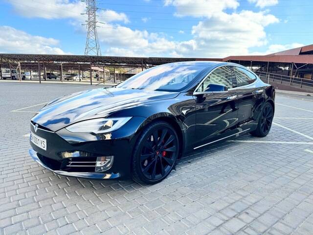 Срочная продажа авто Tesla Model S фото 3