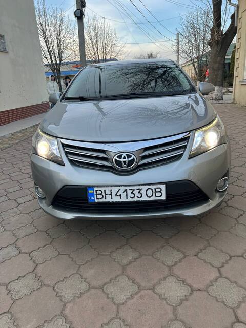 Срочная продажа авто Toyota Avensis фото 7