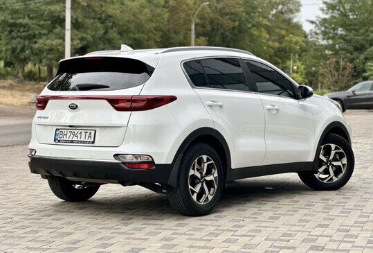 Срочная продажа авто Kia Sportage фото 6