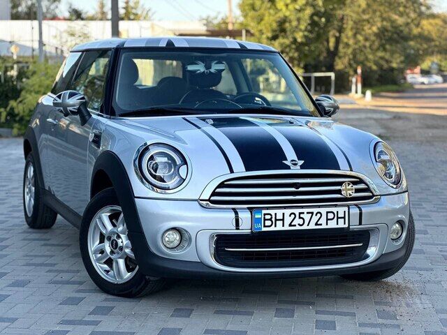 Срочная продажа авто MINI COOPER фото 2