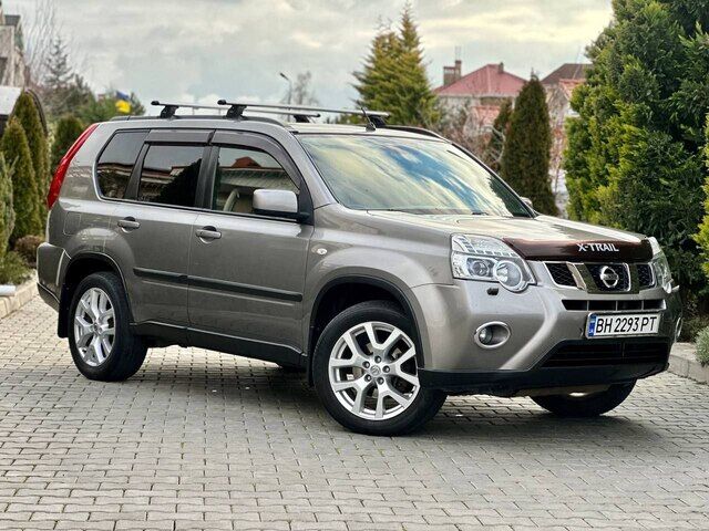 Срочная продажа авто Nissan  X-Trail фото 6