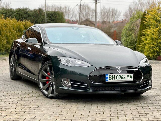 Срочная продажа авто Tesla Model S P85D фото 1