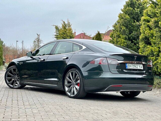 Срочная продажа авто Tesla Model S P85D фото 5