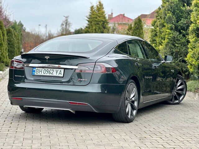 Срочная продажа авто Tesla Model S P85D фото 4