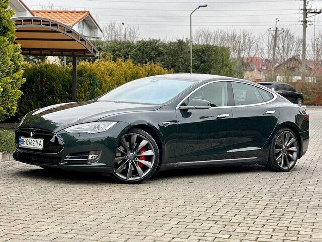 Срочная продажа авто Tesla Model S P85D фото 2