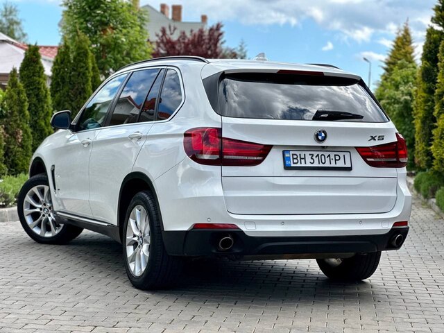 Срочная продажа авто BMW X5 F15 фото 4