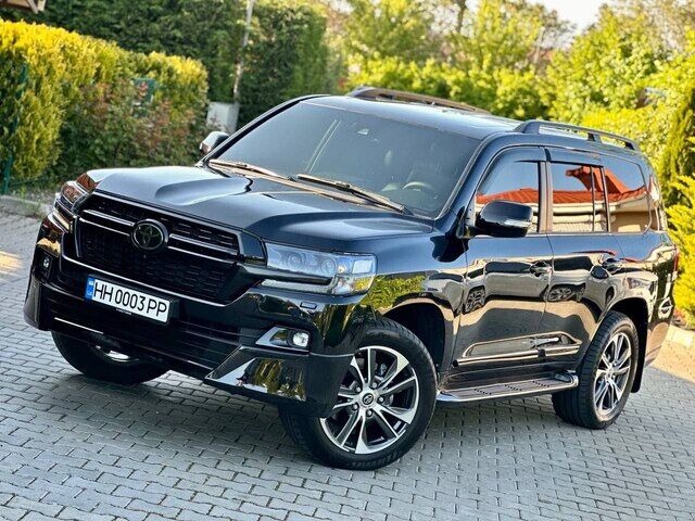 Срочная продажа авто Toyota Land Cruiser 200 фото 3