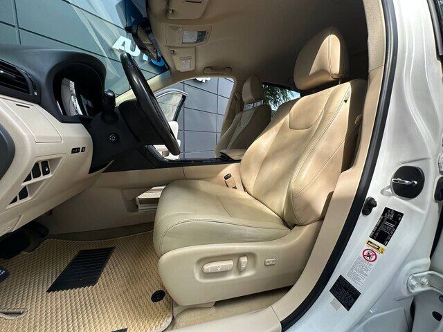Срочная продажа авто Lexus RX 270 фото 3