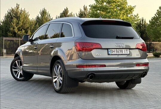 Срочная продажа авто Audi Q7 фото 7
