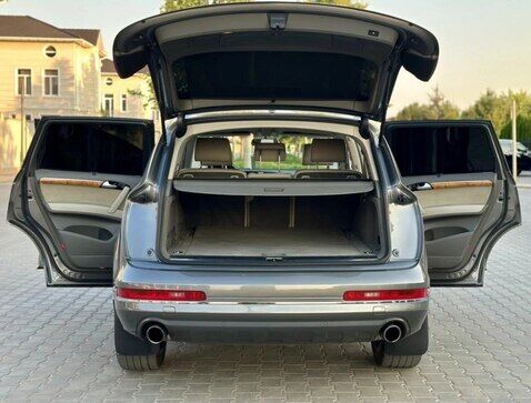 Срочная продажа авто Audi Q7 фото 2