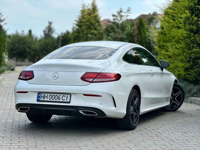 Срочная продажа авто Mercedes C-Class Coupe фото 7