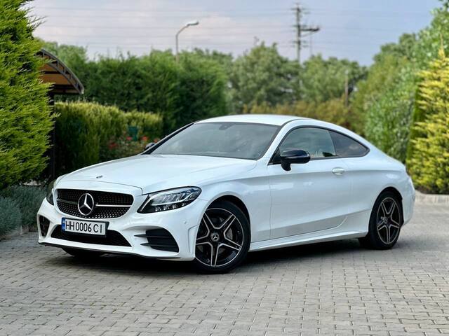 Срочная продажа авто Mercedes C-Class Coupe фото 6