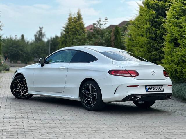 Срочная продажа авто Mercedes C-Class Coupe фото 5