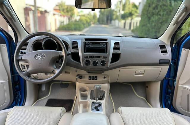 Срочная продажа авто Toyota Fortuner фото 2