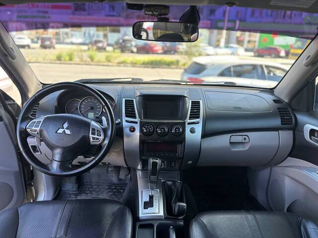 Срочная продажа авто Mitsubishi Pajero Sport фото 7