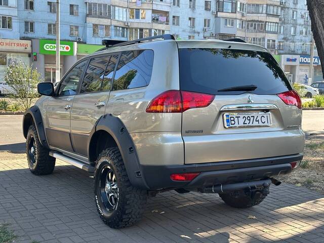 Срочная продажа авто Mitsubishi Pajero Sport фото 5