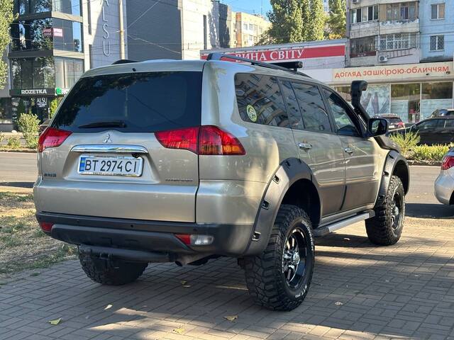 Срочная продажа авто Mitsubishi Pajero Sport фото 3