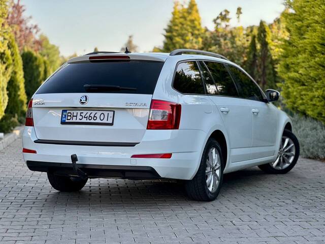 Срочная продажа авто Skoda Octavia фото 7