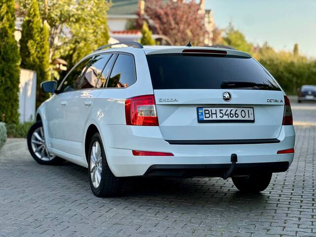 Срочная продажа авто Skoda Octavia фото 5