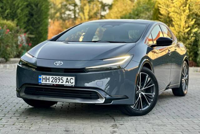 Срочная продажа авто Toyota Prius фото 1