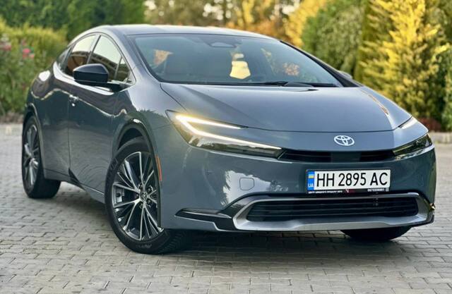 Срочная продажа авто Toyota Prius фото 6