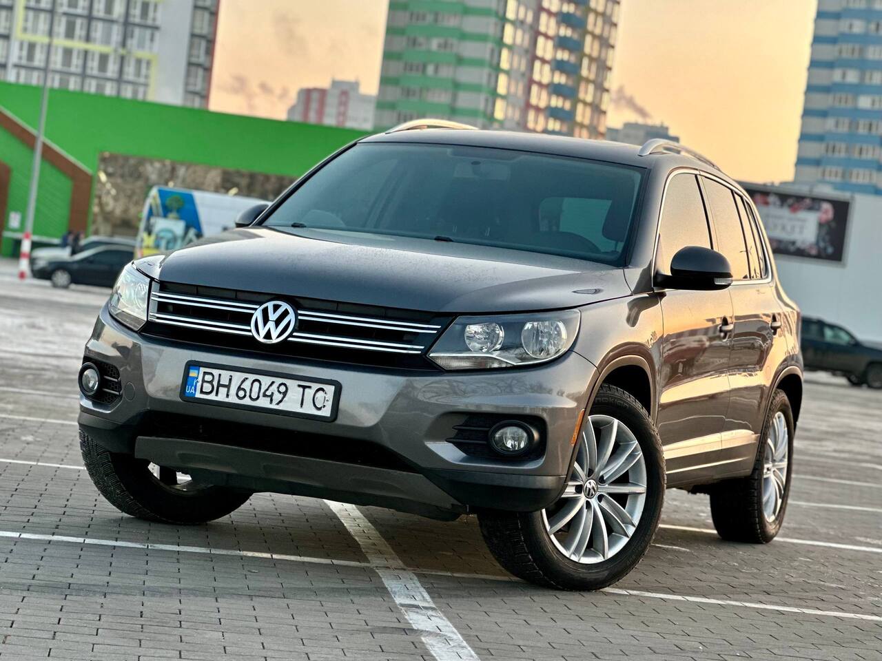 Срочная продажа авто Volkswagen Tiguan фото 1
