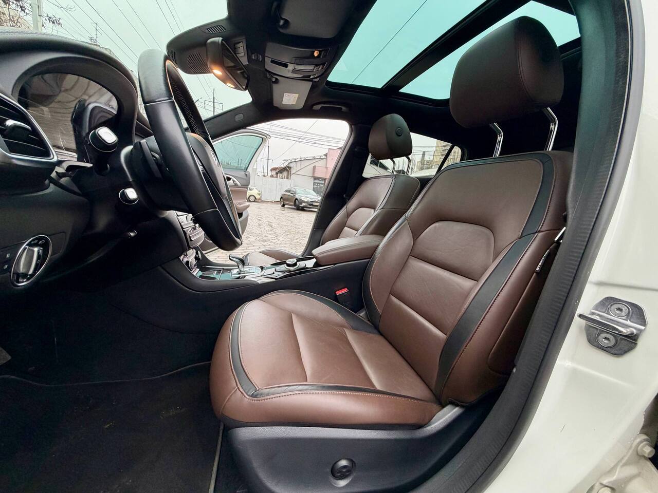 Срочная продажа авто Infiniti QX30 фото 5