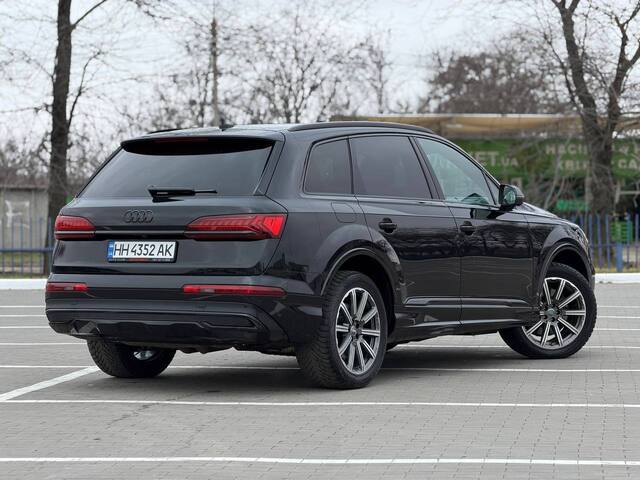 Срочная продажа авто Audi Q7 фото 7