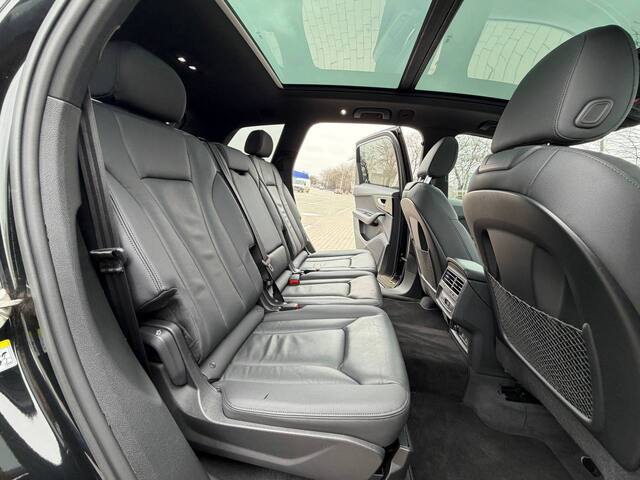 Срочная продажа авто Audi Q7 фото 3