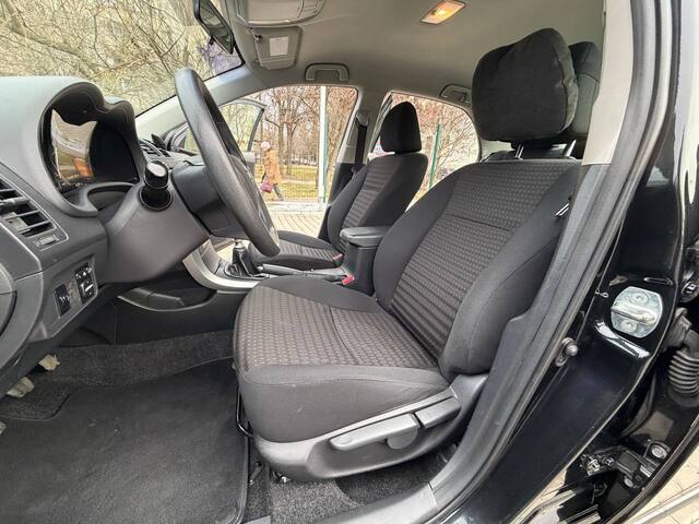 Срочная продажа авто Toyota Corolla фото 4