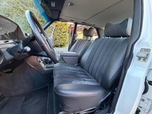 Срочная продажа авто Mercedes-Benz E-Class фото 5