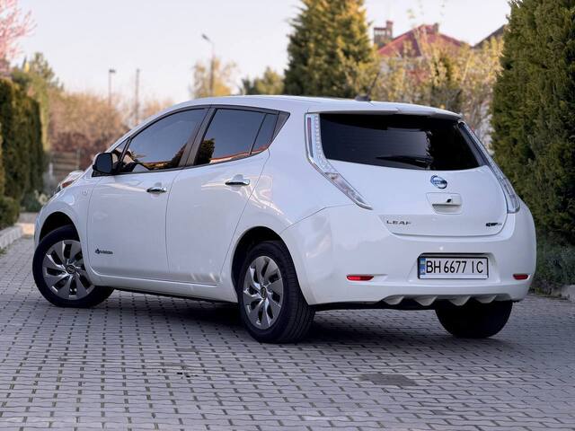 Срочная продажа авто Nissan Leaf фото 2