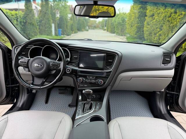 Срочная продажа авто Kia Optima фото 2