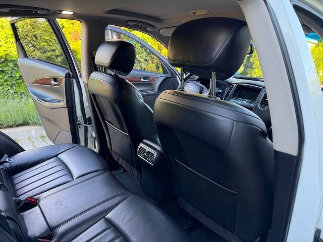 Срочная продажа авто Infiniti EX35 фото 4