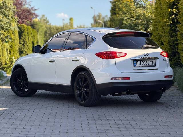 Срочная продажа авто Infiniti EX35 фото 2