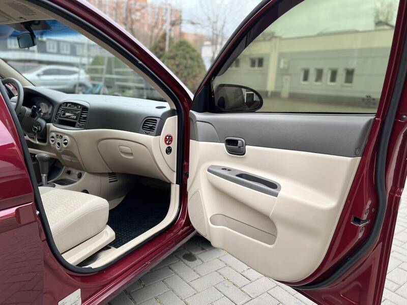 Срочная продажа авто Hyundai Accent фото 9