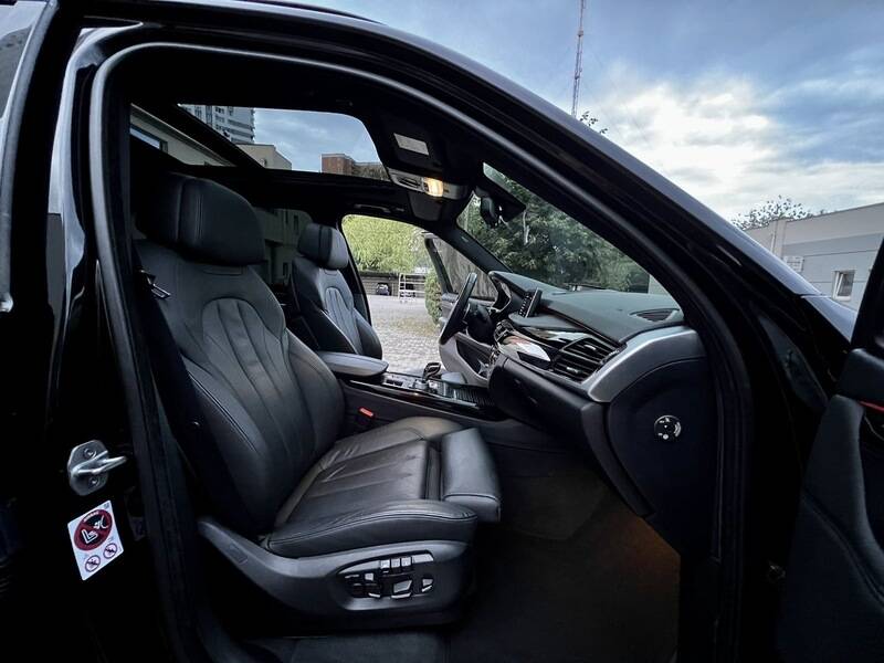 Срочная продажа авто BMW X5 M фото 2
