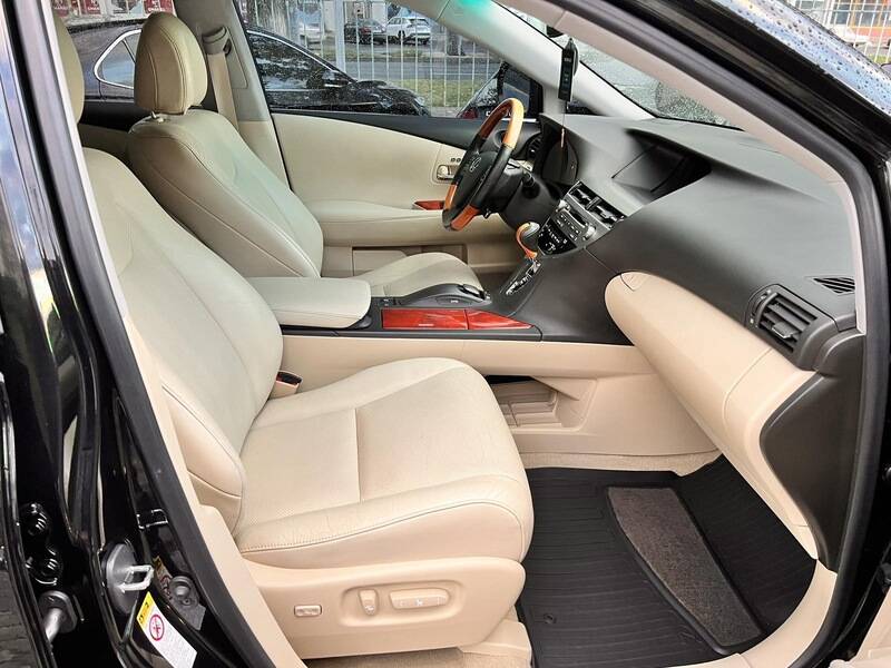 Срочная продажа авто Lexus RX 350 фото 7