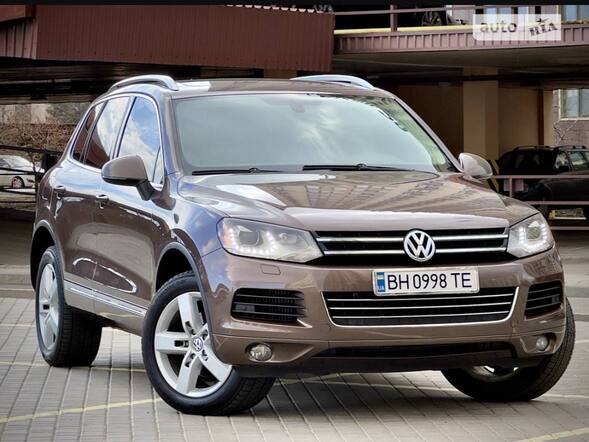 Срочная продажа авто Volkswagen Touareg фото 1