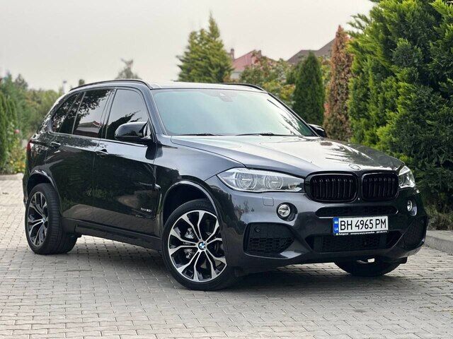 Срочная продажа авто BMW X5 50i фото 5