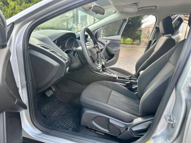 Срочная продажа авто Ford Focus фото 7