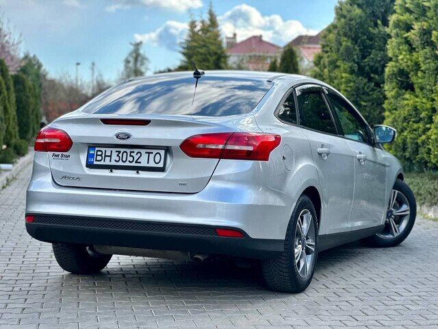 Срочная продажа авто Ford Focus фото 5