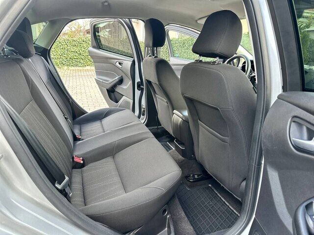 Срочная продажа авто Ford Focus фото 2
