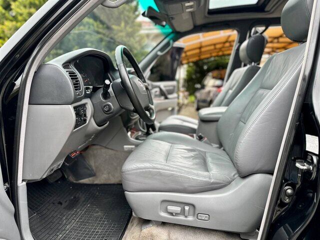 Срочная продажа авто Toyota Land Cruiser 100 фото 7