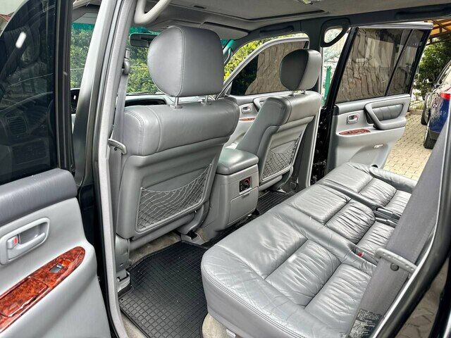 Срочная продажа авто Toyota Land Cruiser 100 фото 5
