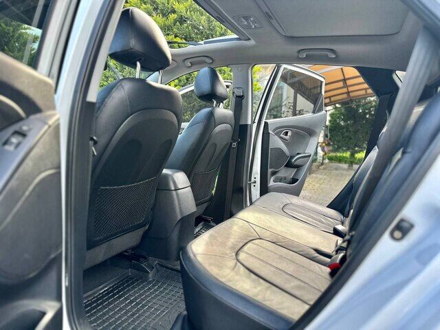 Срочная продажа авто Hyundai ix 35 фото 5