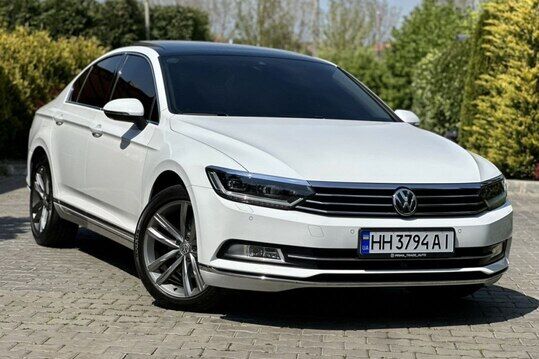 Срочная продажа авто Volkswagen Passat B8 фото 1